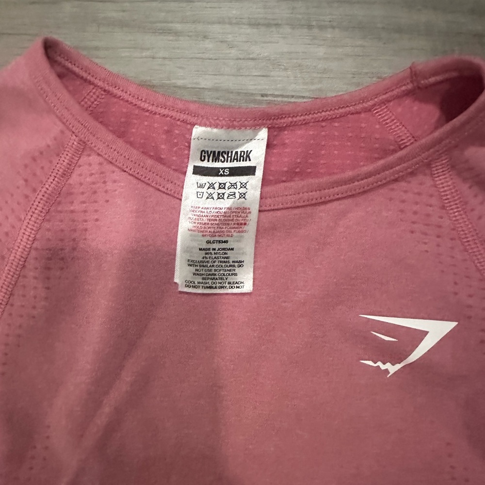 Gymshark Pink Seamless Long-Sleeve Crop Top with Thumbholes Sz XS sport girls - Picture 3 of 3